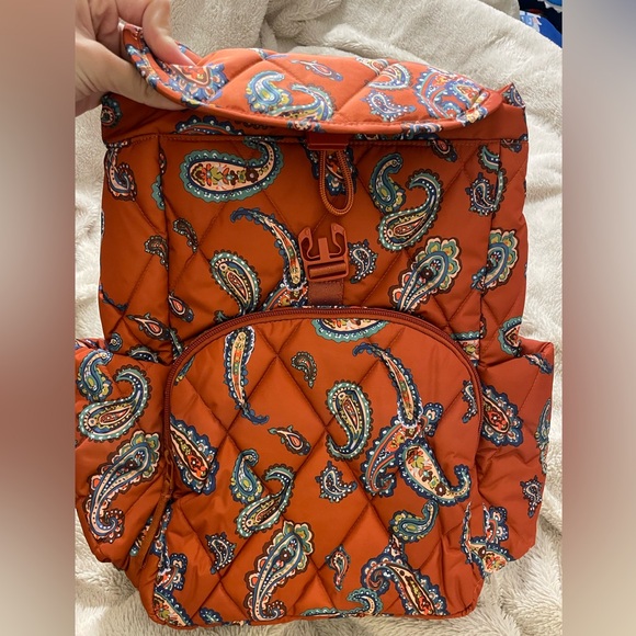 Vera Bradley Handbags - NWT Vera Bradley Essential Rucksack Backpack in Manor Paisley